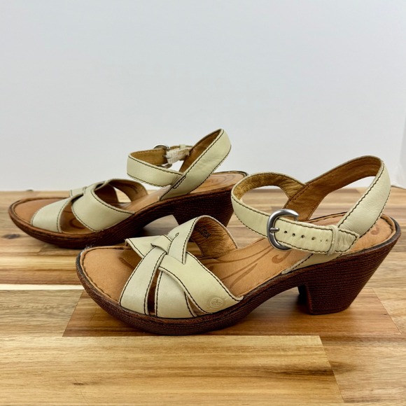 Born Sandals Women's Size 8 M Wedge Heel Cream Leather Criss Cross Ankle‎ Strap - Picture 4 of 10